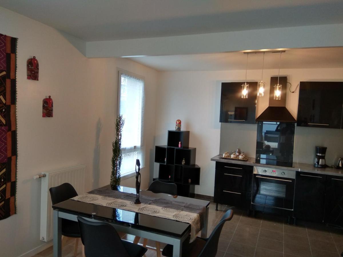Saint Denis Appartement 2 Chambres Avec Parking Kültér fotó